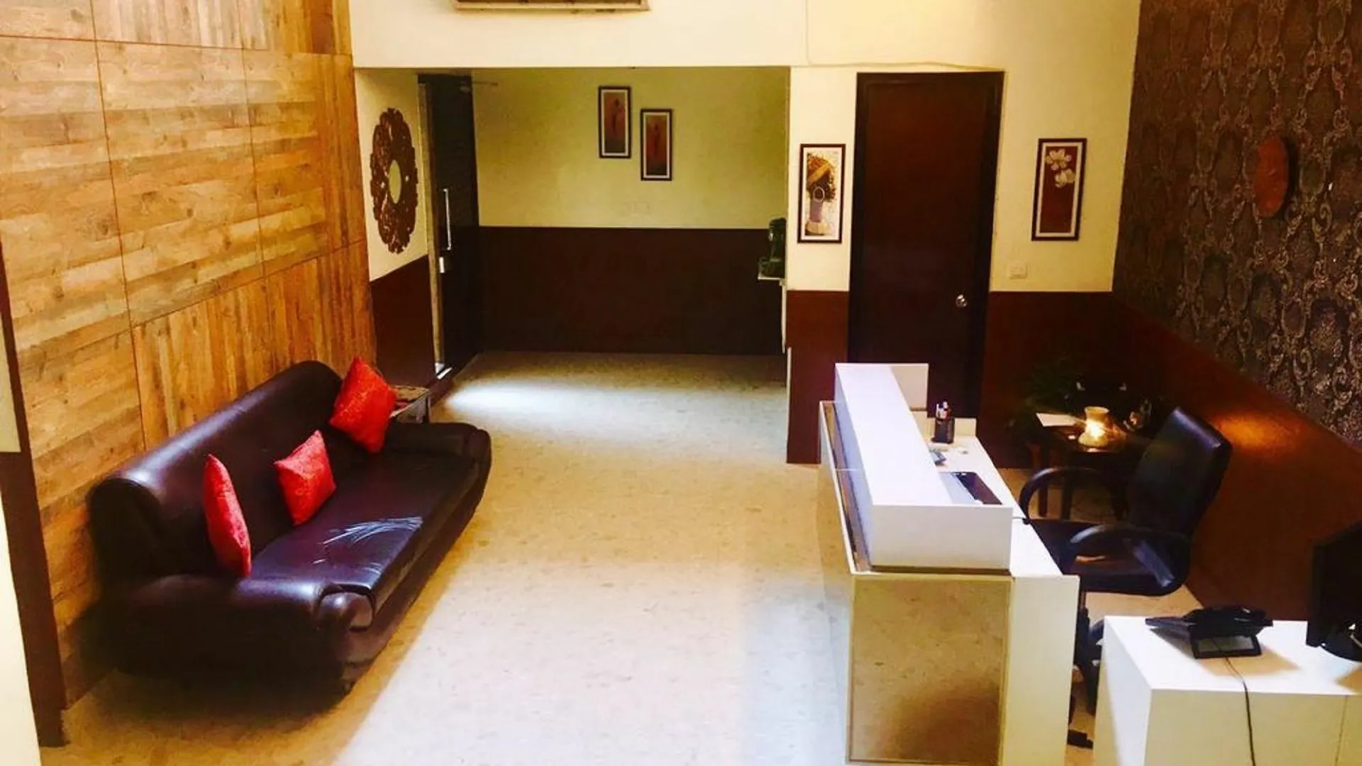Amazone Holidays Guest House Гургаон Индия